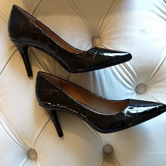 🆕CALVIN KLEIN Gayle Croco Patent PUMP🆕⭐ - Picture 3 of 12